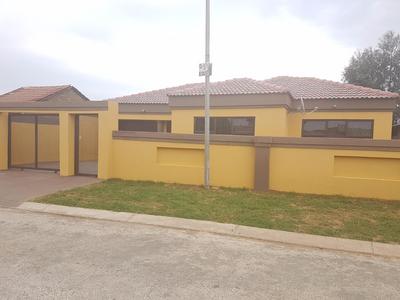House For Rent in Dobsonville, Soweto
